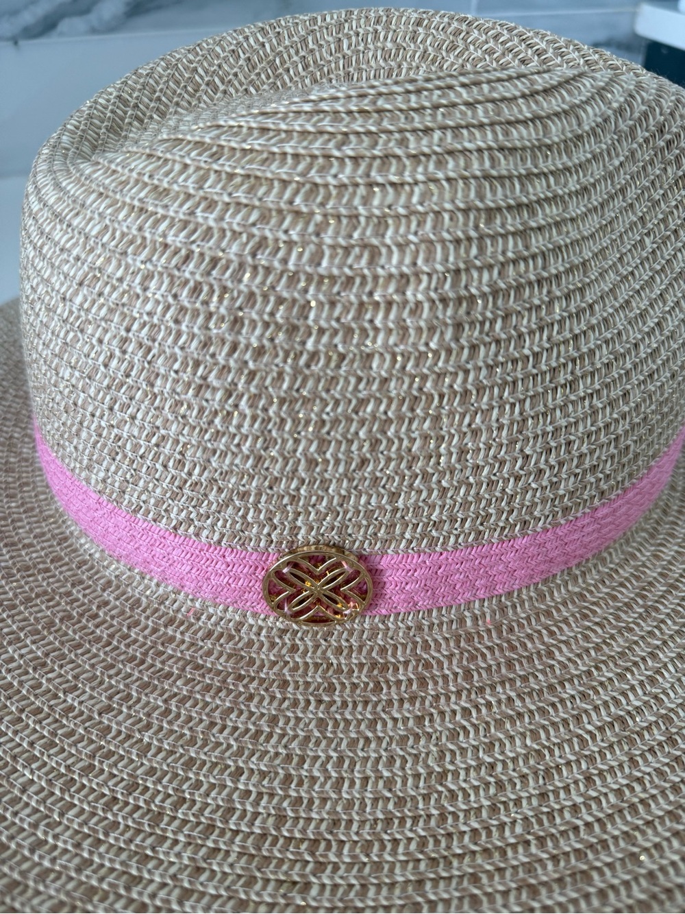 Lilly Pulitzer® Shade Seeker Hat.  Size M/L - Picture 3 of 7